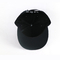 مشبك بلاستيكي أسود مسطح حافة القبعات Snapback 3D شعار إلكتروني التطريز