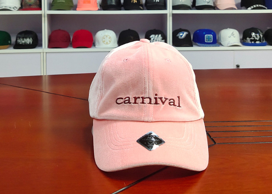 قبعات البيسبول النسيج المخملية الوردي 6 لوحة مع شعار التطريز / القبعات فاتورة المنحنى