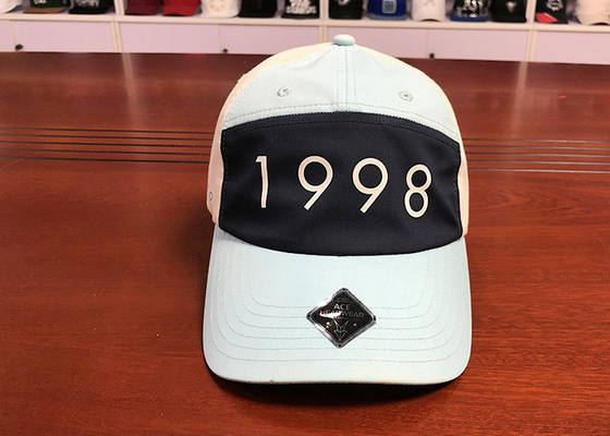 القبعات OEM البيسبول أبي أبيض وأسود طباعة لينة 1998 شعار النسيج مشبك البلاستيك
