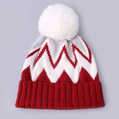 كعوب مطرزة حسب الطلب كعوب شتوية محفوفة بالخطوط ذات أنماط دافئة ناعمة Pompom Puff Print Manufacturer