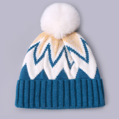 كعوب مطرزة حسب الطلب كعوب شتوية محفوفة بالخطوط ذات أنماط دافئة ناعمة Pompom Puff Print Manufacturer