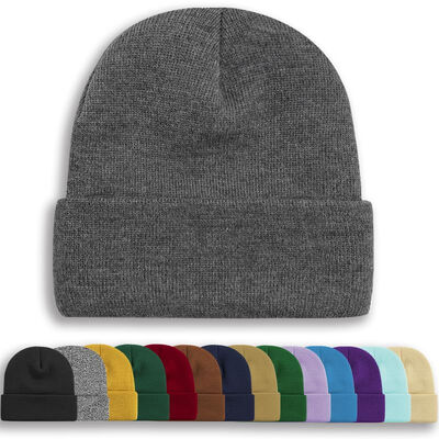 تصميم OEM ODM قبعات بيضاء سوداء قبعة جمجمة مخصصة قبعة شتوية