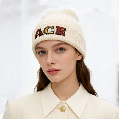 قبعات الصوف القابلة للتخصيص توفر العزل الطبيعي والنظرة الكلاسيكية مثالية لمجموعات الملابس الشتوية